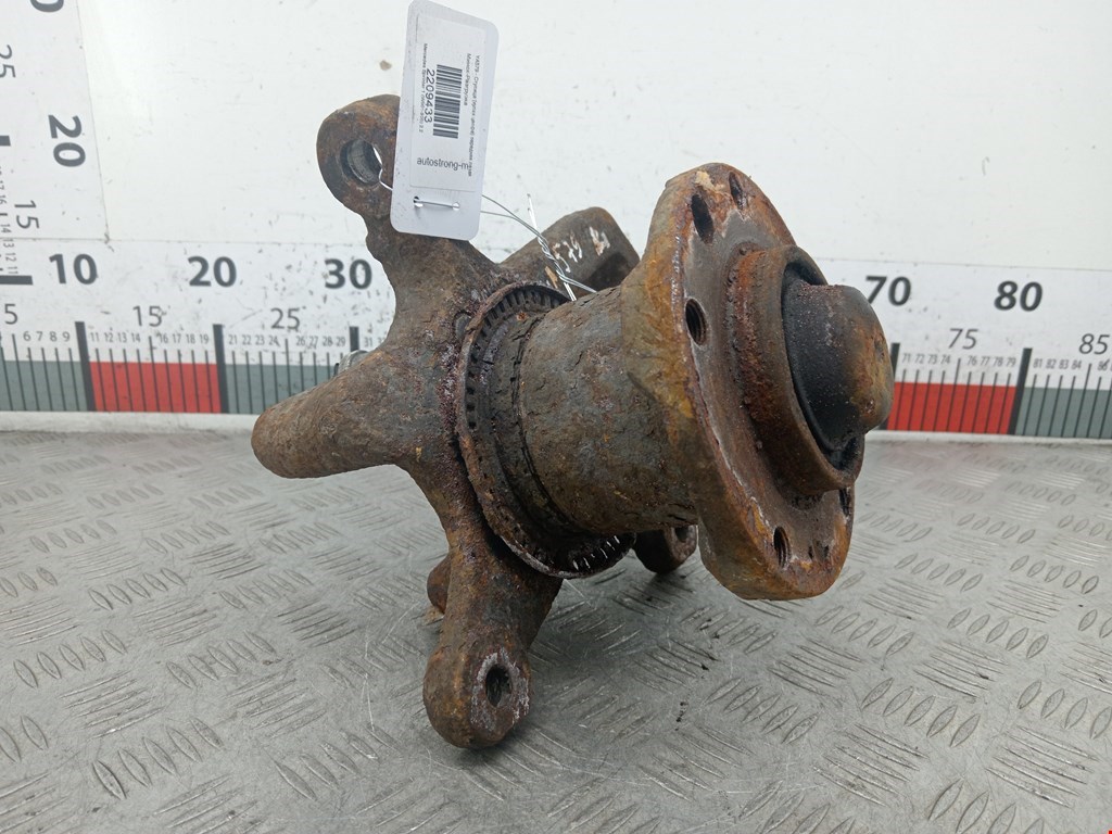 Кулак поворотный правый Mercedes Sprinter 1 (W901-905) (1995-2006)