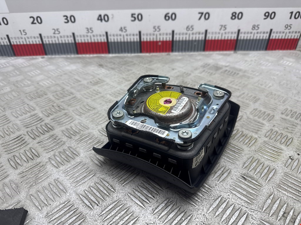 Подушка безопасности в рулевое колесо KIA Sorento 2002-2009