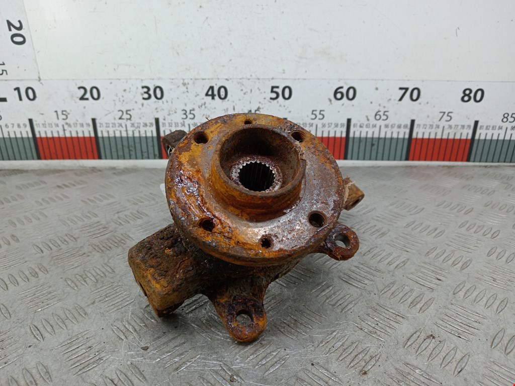 Ступица передняя правая NISSAN Micra K12 2003-2010