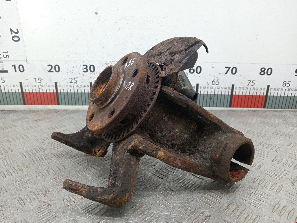 Ступица передняя правая VOLKSWAGEN Golf IV 1997-2003