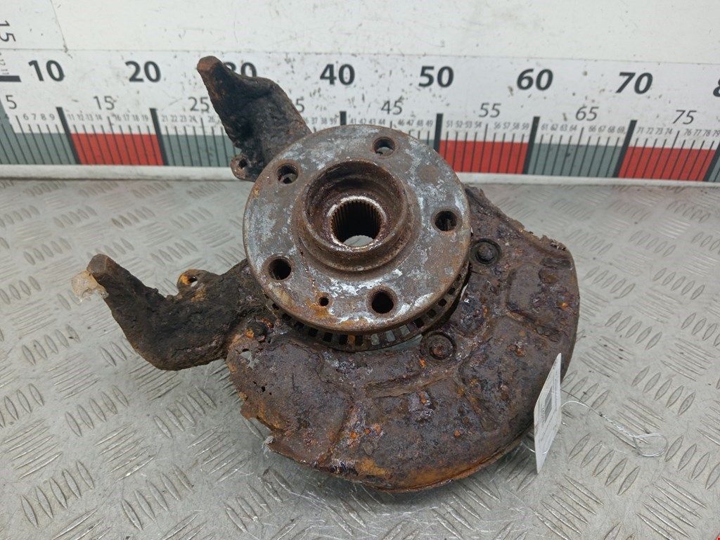 Ступица передняя левая VOLKSWAGEN Golf IV 1997-2003