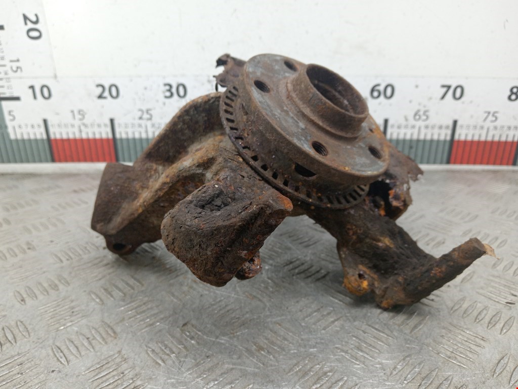 Ступица передняя левая VOLKSWAGEN Golf IV 1997-2003