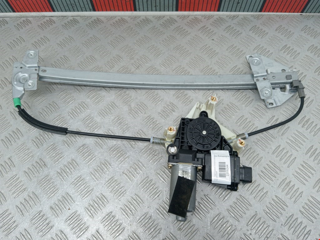 Стеклоподъемник передний правый MITSUBISHI Space Star 1999-2006