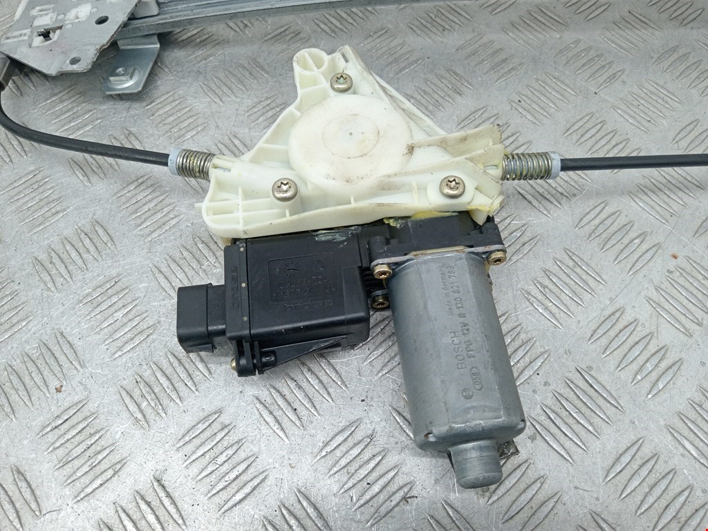 Стеклоподъемник передний правый MITSUBISHI Space Star 1999-2006