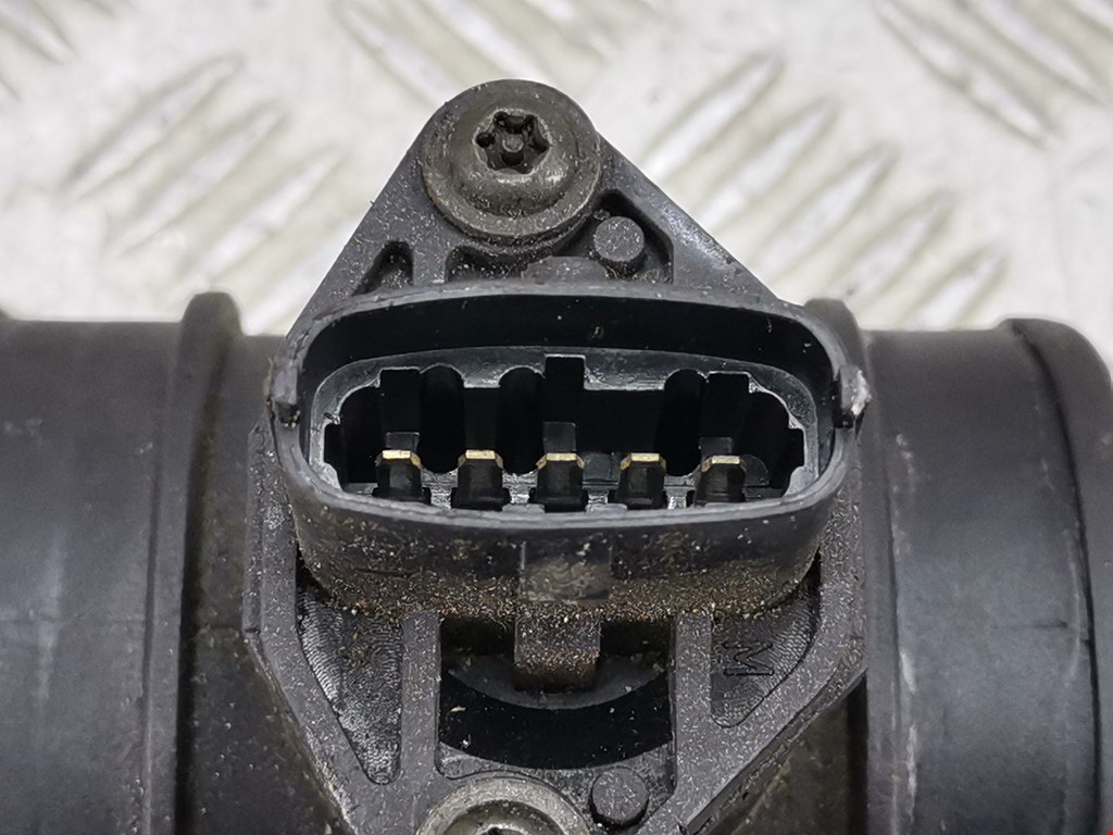 Расходомер воздуха (массметр, датчик ДМРВ) ALFA ROMEO 156 1997-2007