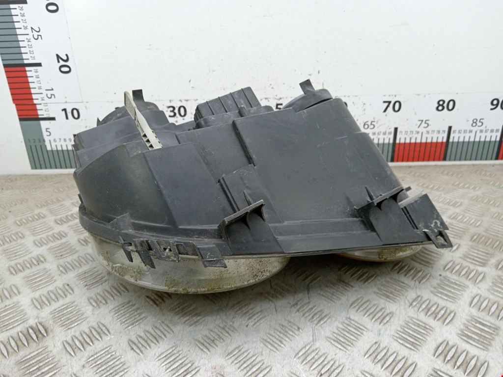 Фара левая VOLKSWAGEN Polo IV 2001-2009