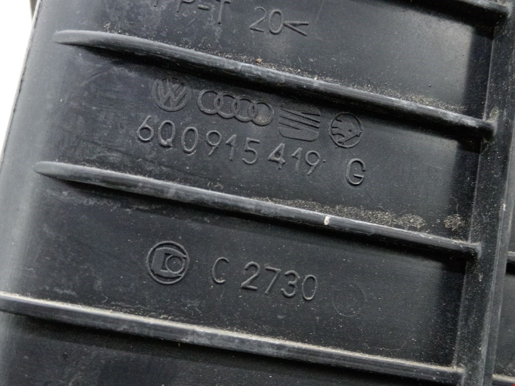 Крепление АКБ (корпус/подставка) VOLKSWAGEN Polo IV 2001-2009