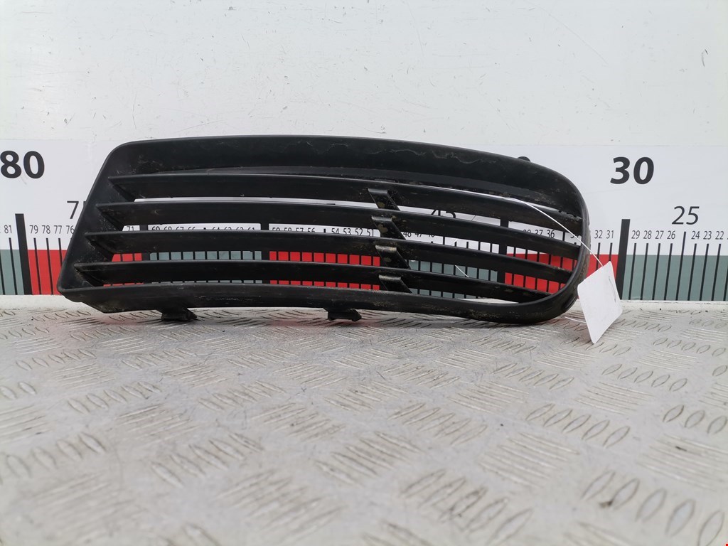 Решетка в бампер SEAT Alhambra 1996-2010