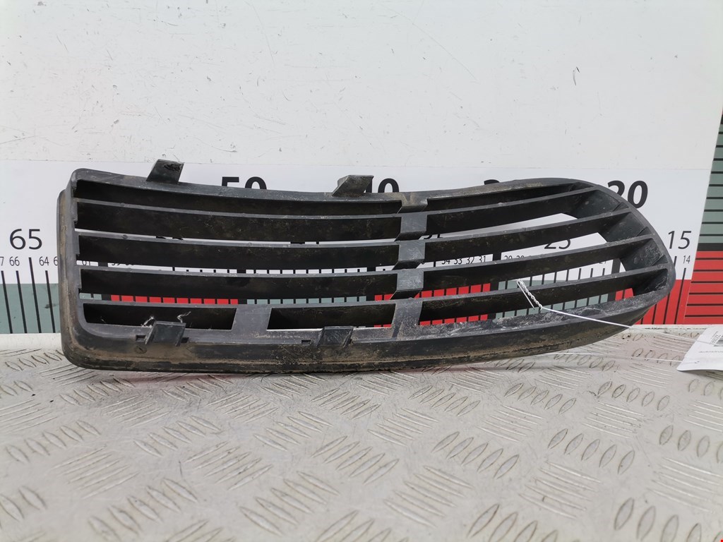 Решетка в бампер SEAT Alhambra 1996-2010