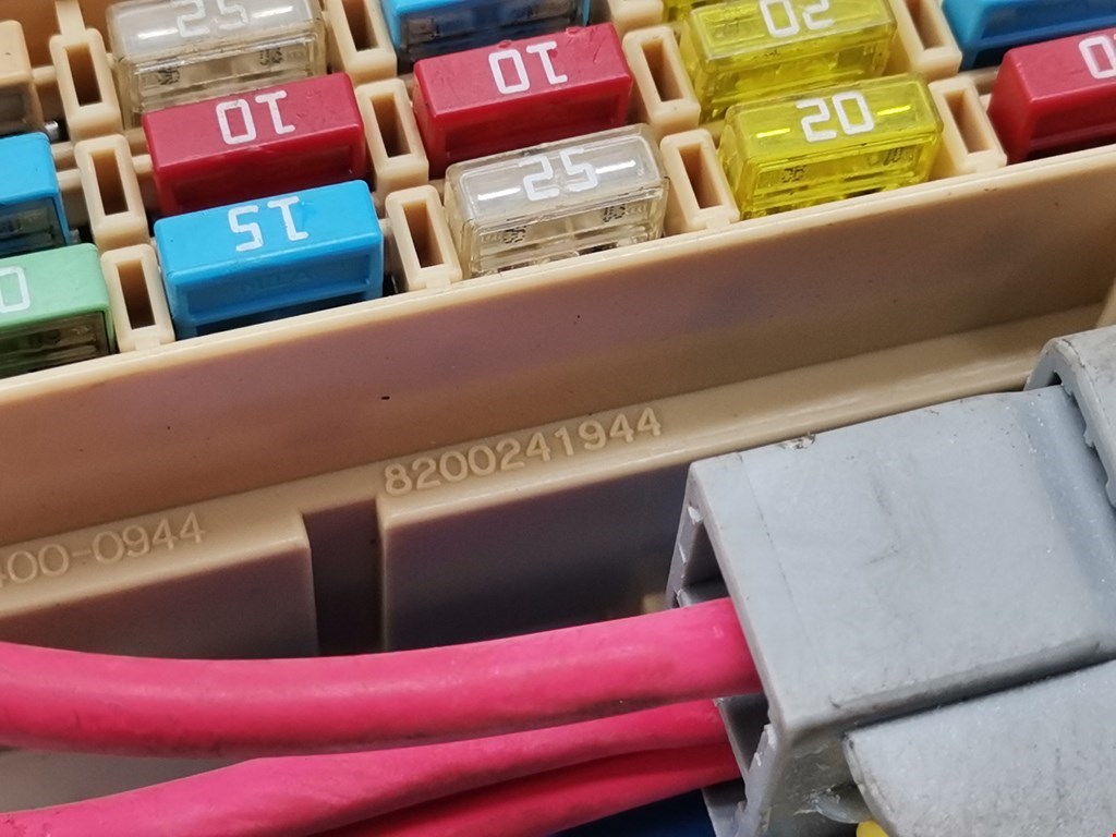 Датчик уровня в бачок омывателя RENAULT Modus 2004-2012