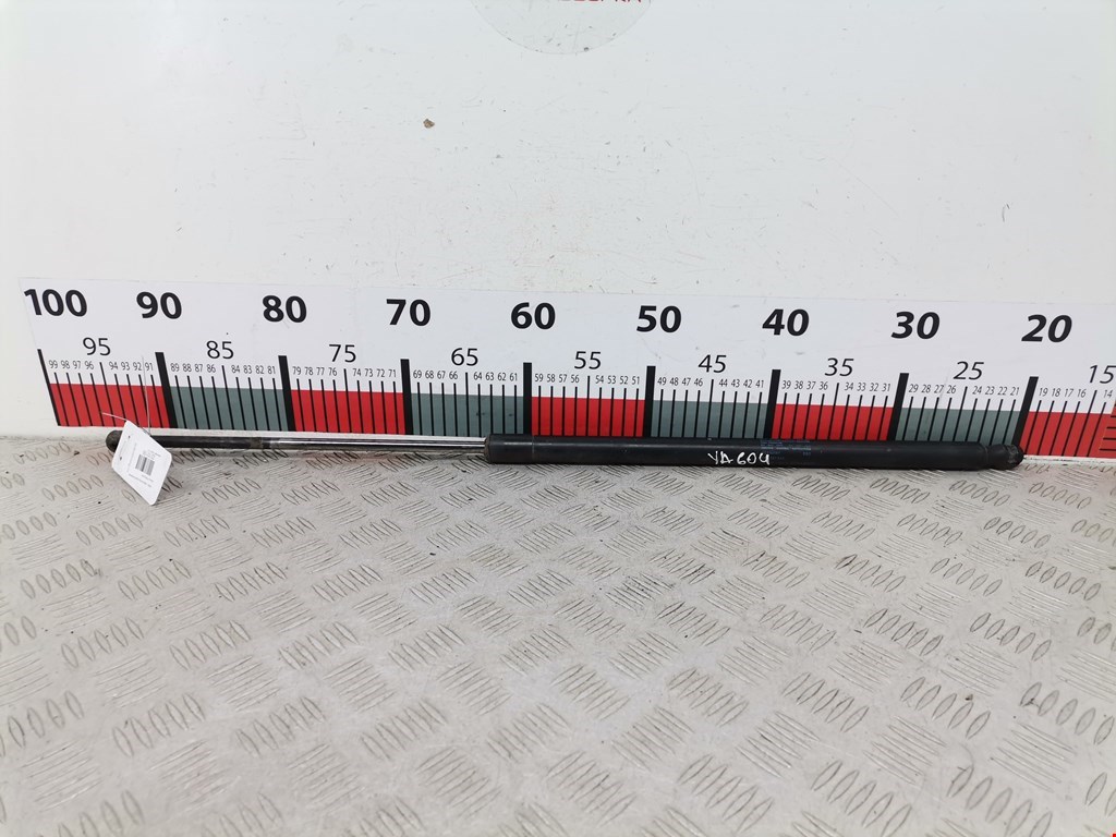 Амортизатор крышки (двери) багажника VOLKSWAGEN Caddy III 2004-2015