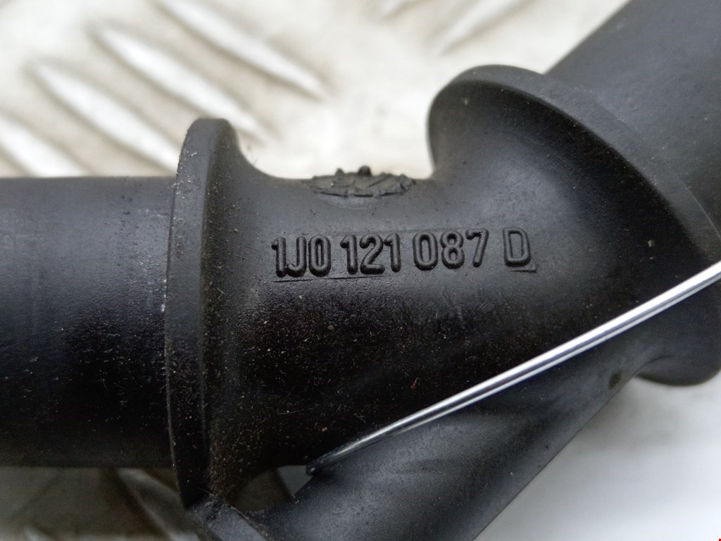 Тройник системы охлаждения SKODA Octavia A4 1U- 1997-2010