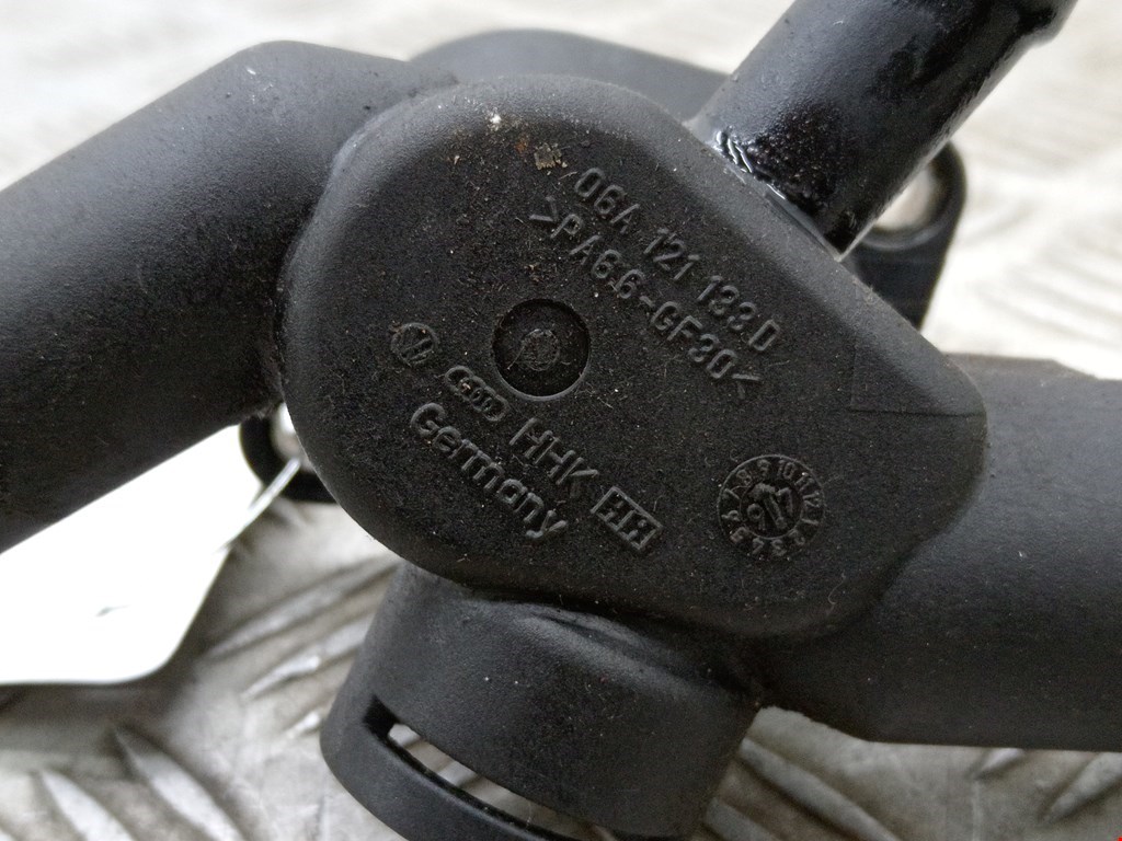 Тройник системы охлаждения SKODA Octavia A4 1U- 1997-2010