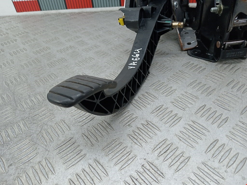 Блок педалей (педальный узел) RENAULT Scenic II 2003-2010