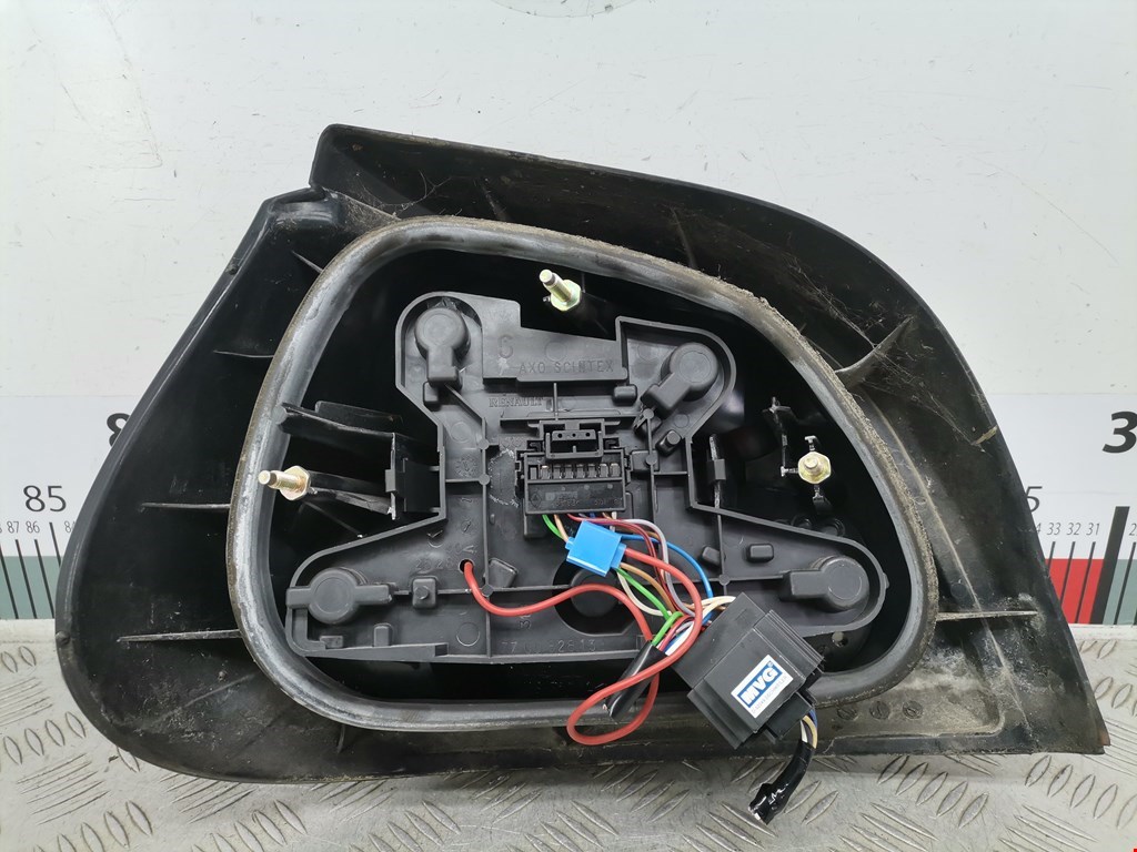 Фонарь задний правый RENAULT Megane I 1996-2002