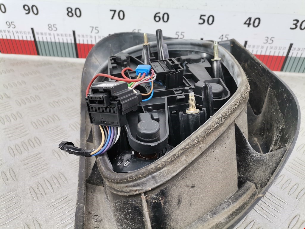 Фонарь задний правый RENAULT Megane I 1996-2002