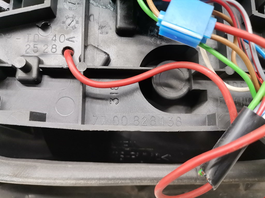 Фонарь задний правый RENAULT Megane I 1996-2002