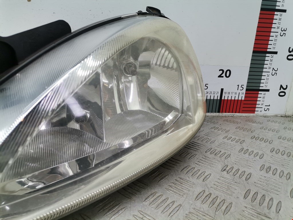 Фара левая OPEL Corsa C 2000-2006