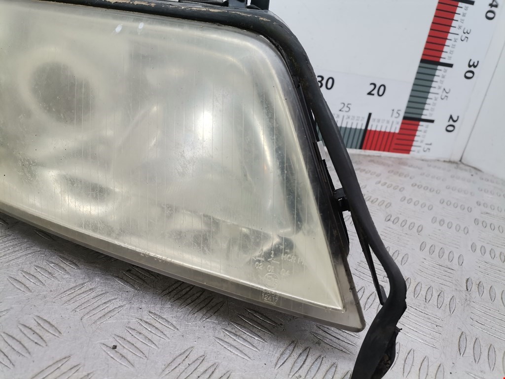 Фара правая AUDI A6 C5 1997-2004