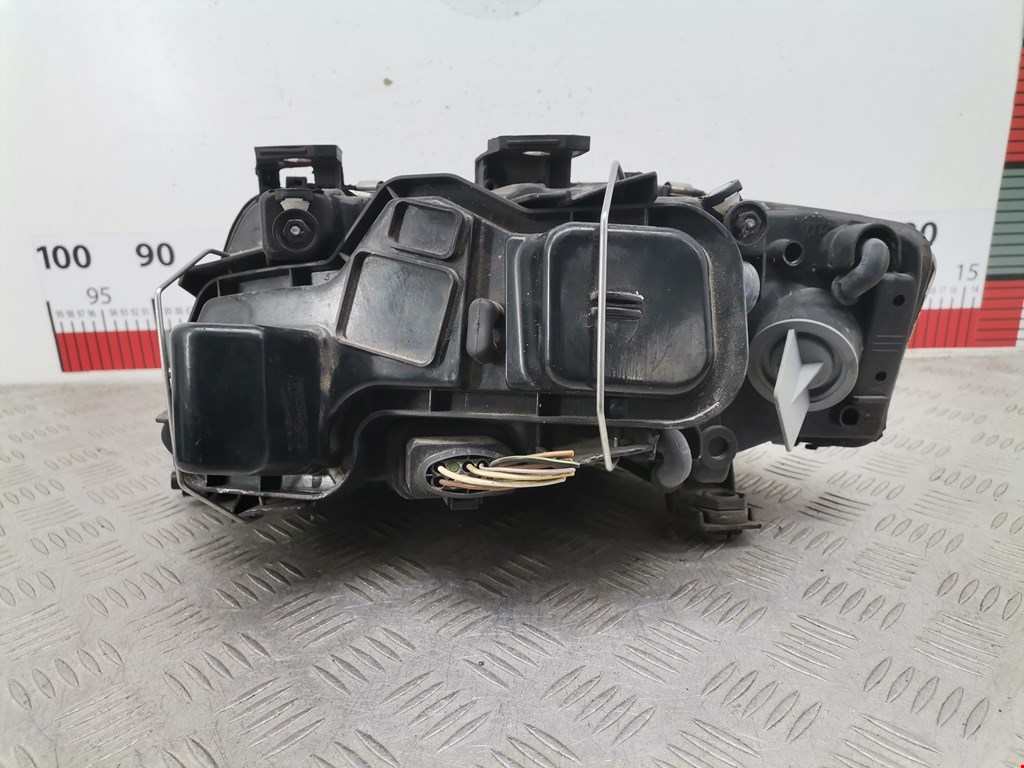 Фара правая AUDI A6 C5 1997-2004