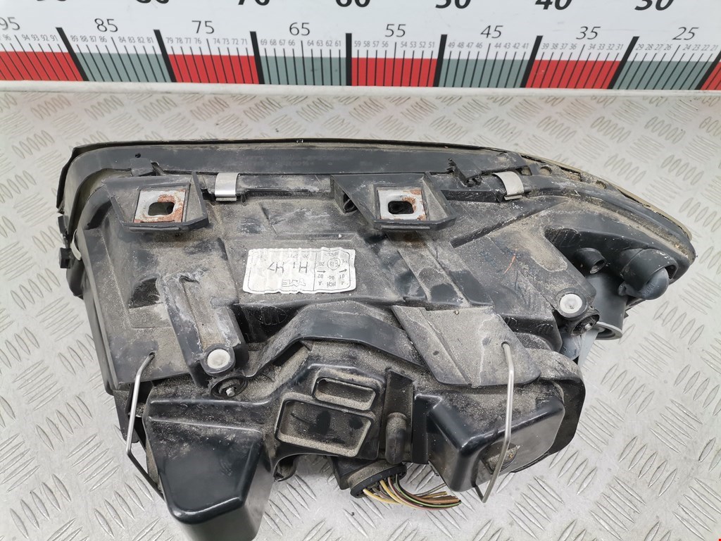 Фара правая AUDI A6 C5 1997-2004