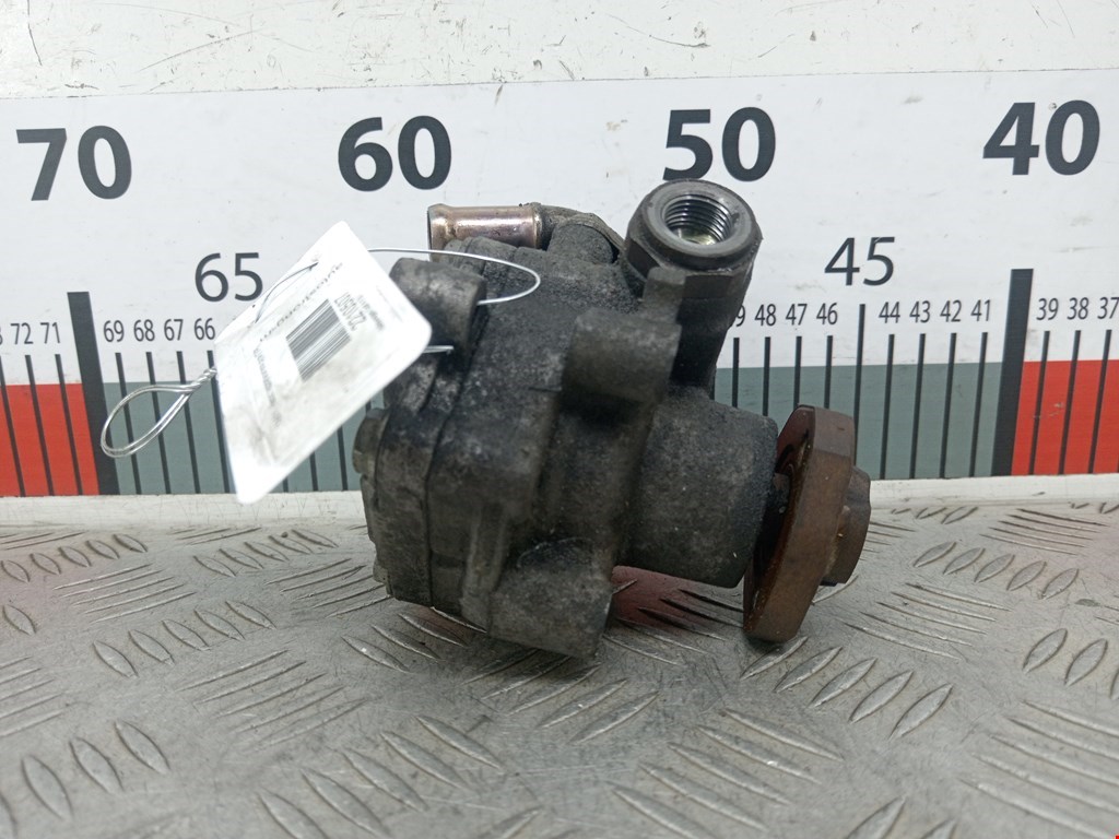 Насос гидроусилителя руля (ГУР) VOLKSWAGEN Golf IV 1997-2003