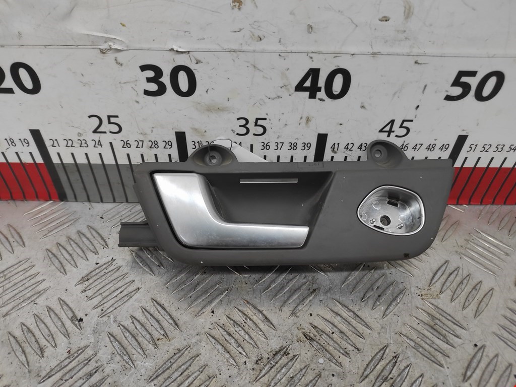 Ручка дверная задняя внутренняя левая AUDI A4 B6 2001-2005