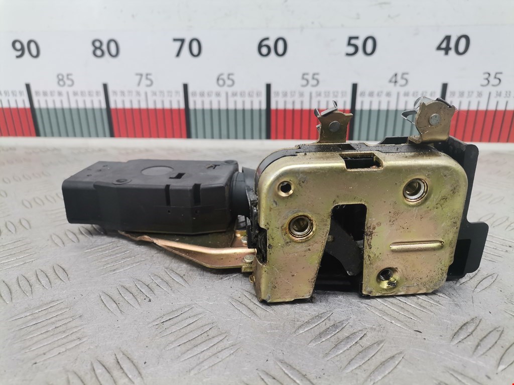 Замок двери передней левой MITSUBISHI Space Star 1999-2006