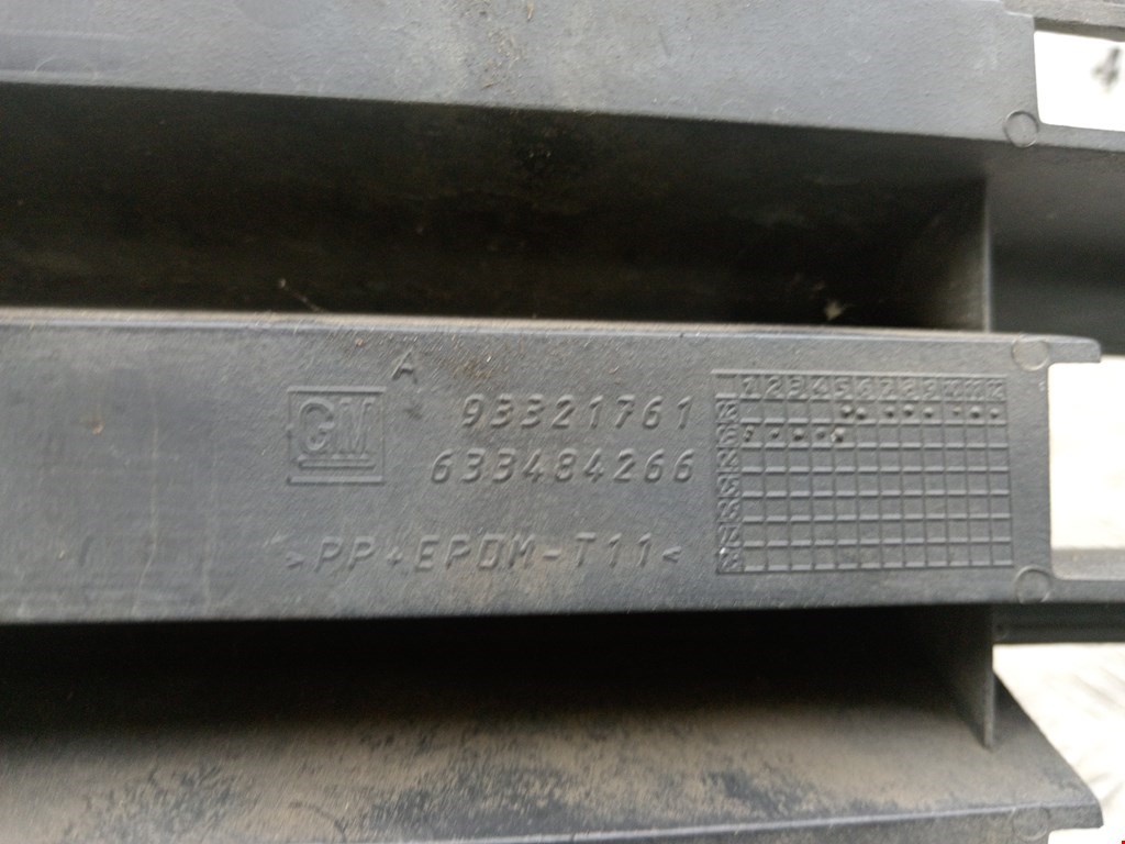 Решетка в бампер OPEL Meriva A 2003-2010