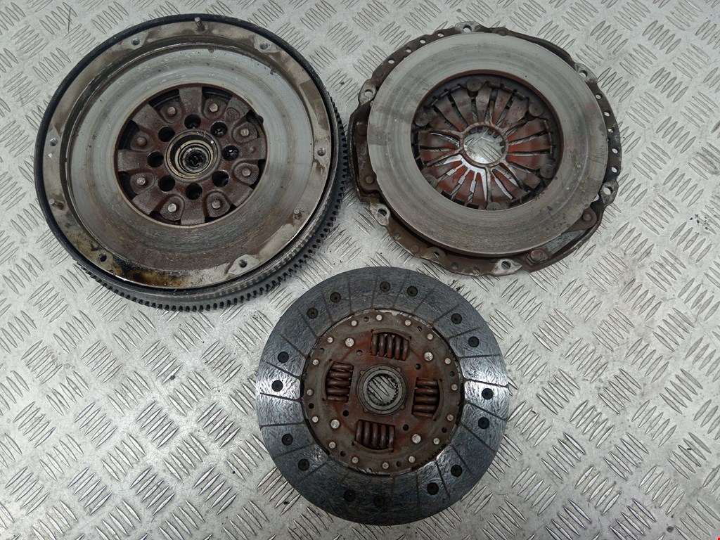 Маховик (демпфер сцепления) MERCEDES-BENZ Sprinter 901-905/Classic 909 1995-2006