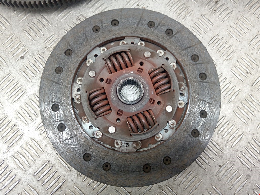 Маховик (демпфер сцепления) MERCEDES-BENZ Sprinter 901-905/Classic 909 1995-2006