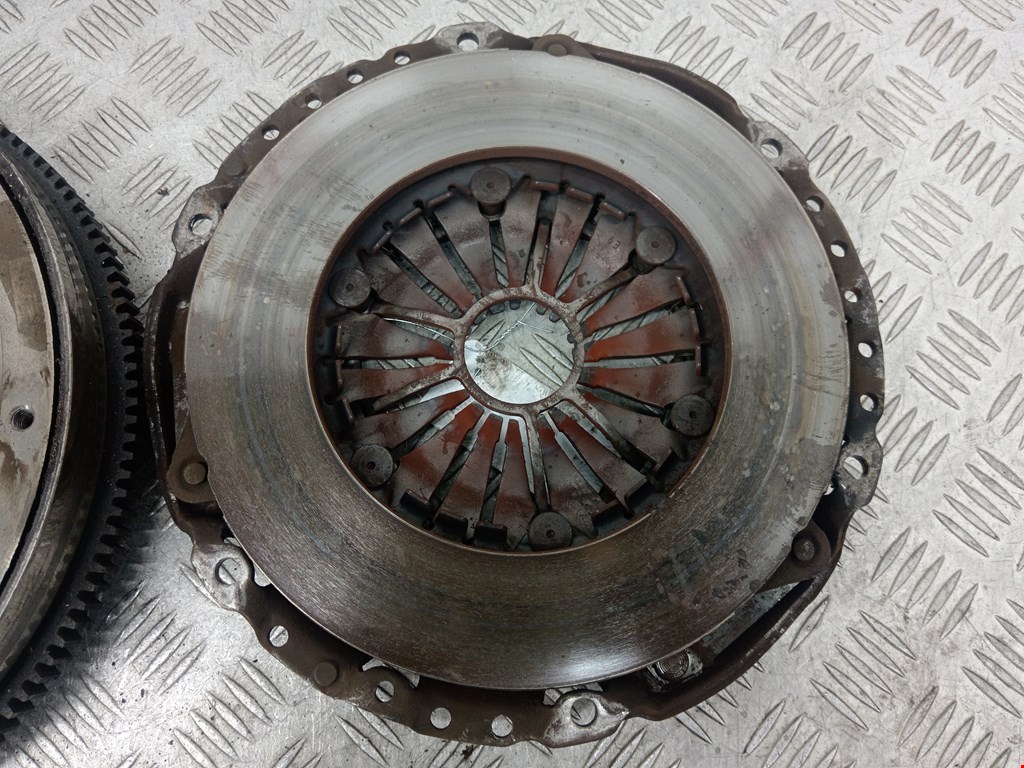 Маховик (демпфер сцепления) MERCEDES-BENZ Sprinter 901-905/Classic 909 1995-2006