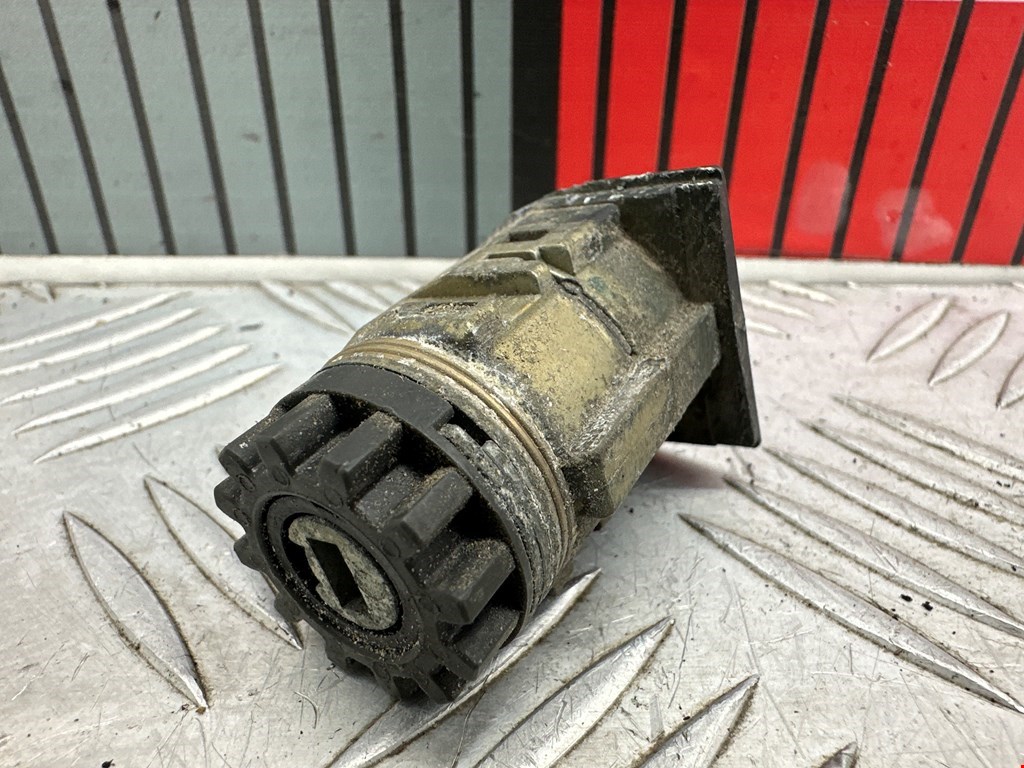 Вставка замка багажника AUDI A6 C6 2004-2010