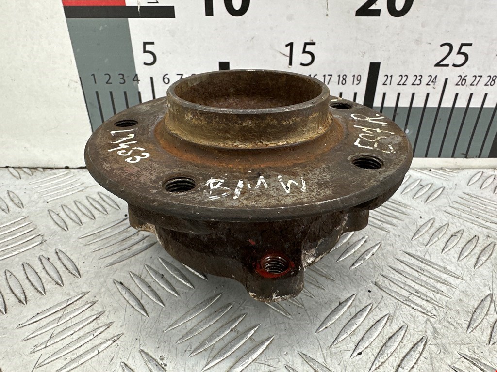 Ступица передняя левая/правая BMW 1er E81\E87 2004-2011