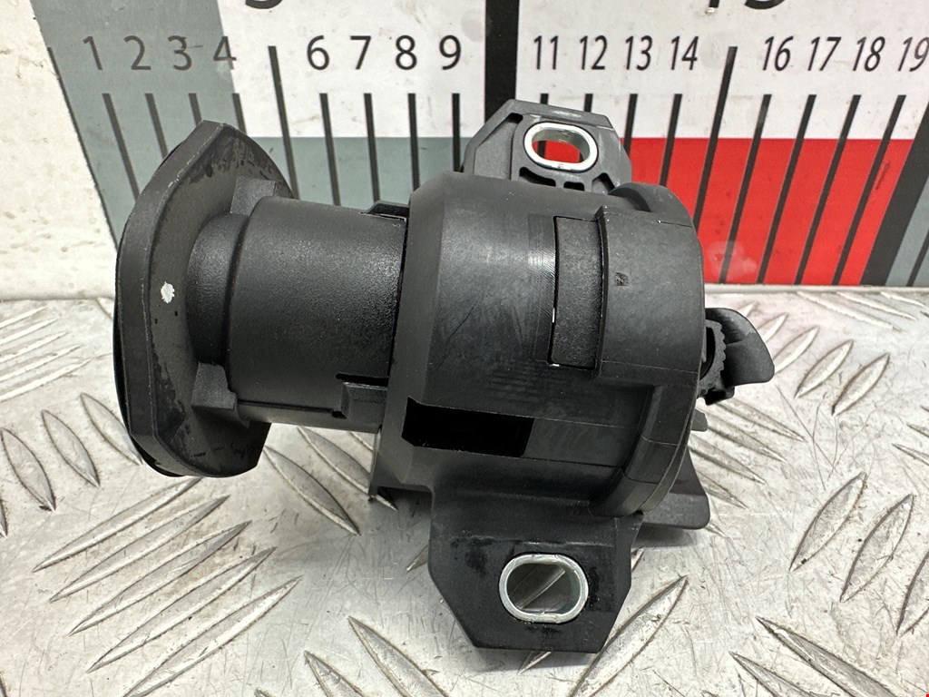 Замок багажника (крышки двери) BMW 3er E90/E91 2005-2012