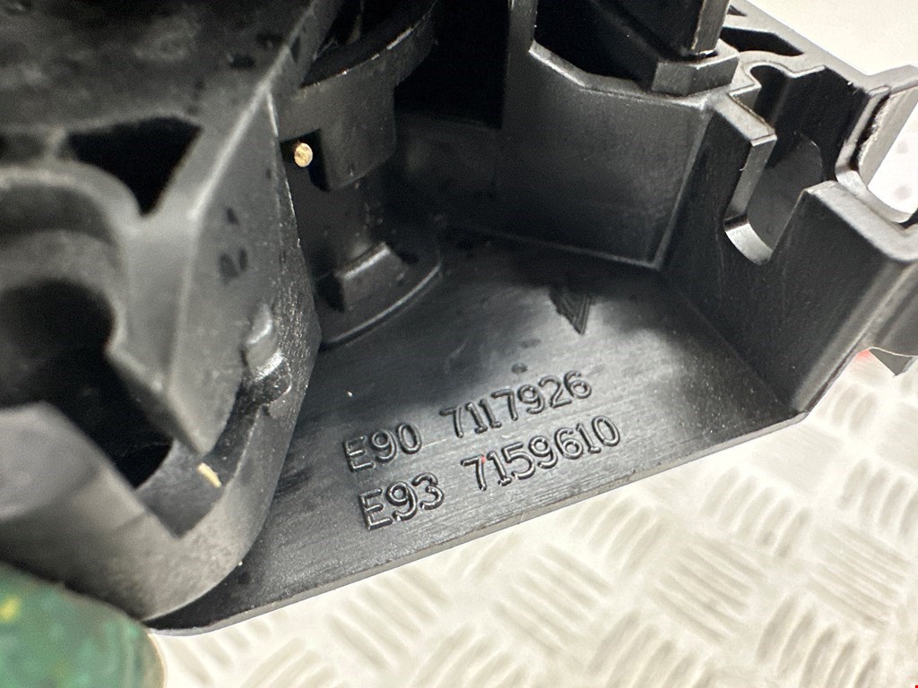 Замок багажника (крышки двери) BMW 3er E90/E91 2005-2012