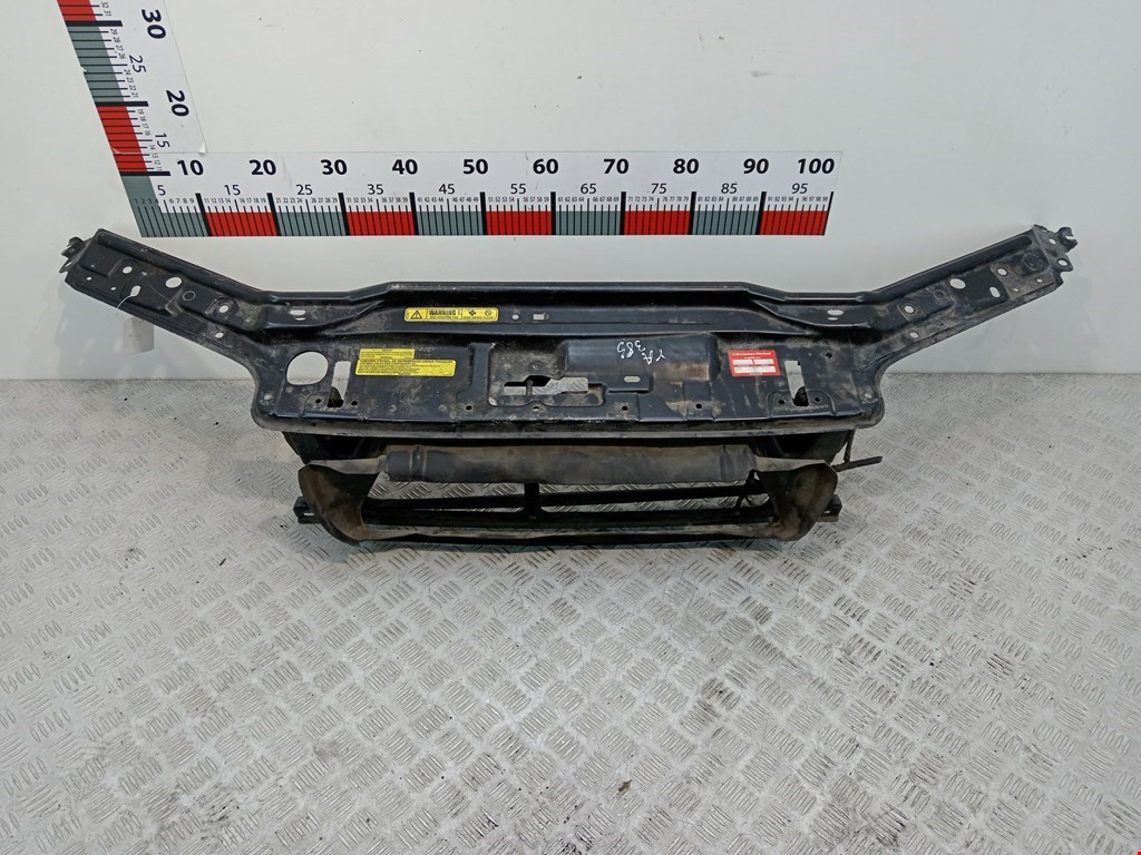 Панель передняя (передняя монтажная панель рамка передняя телевизор) Volvo V70 2 (2000-2007)