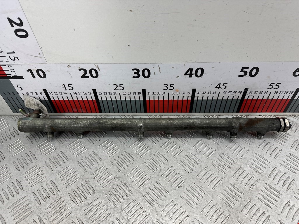 Рампа топливная (рейка) BMW 7er 7 серия E65/E66 2001-2008