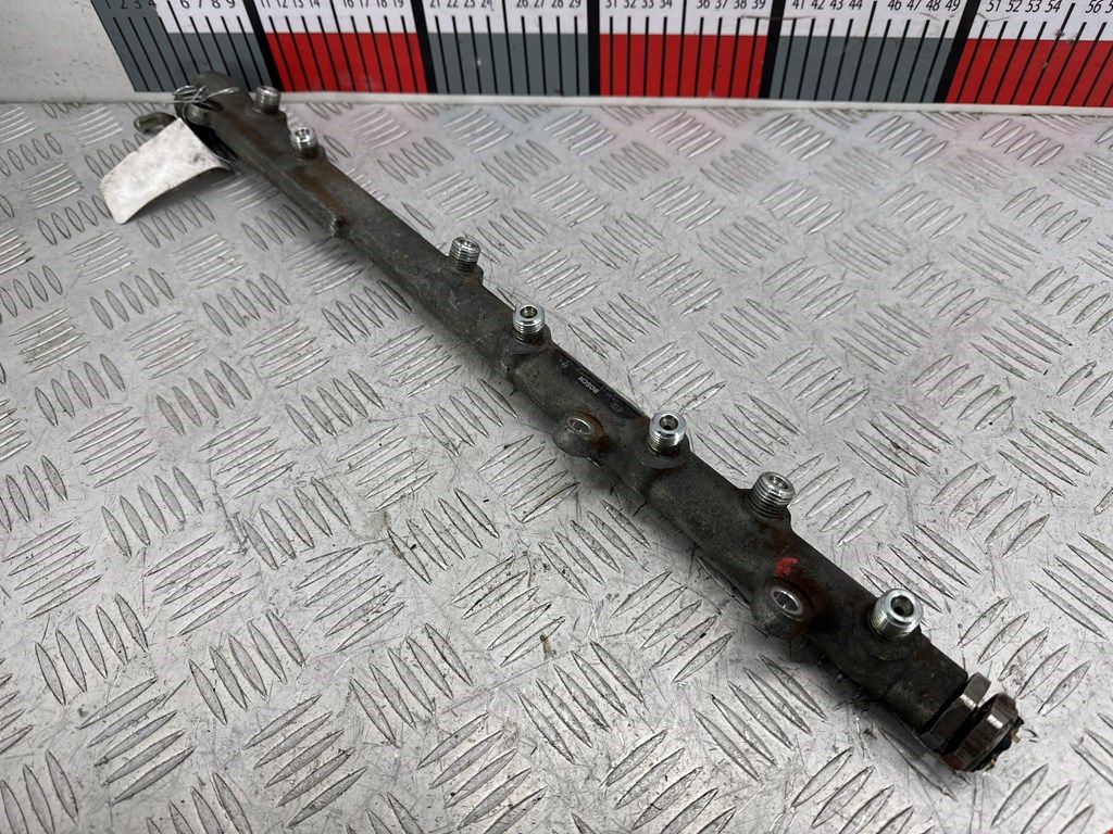 Рампа топливная (рейка) BMW 7er 7 серия E65/E66 2001-2008