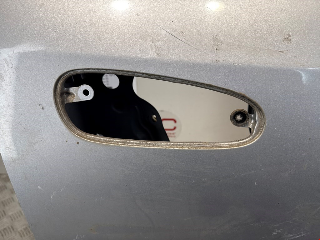 Дверь передняя правая HONDA Civic 2001-2005