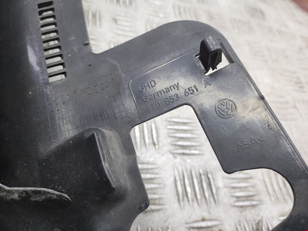 Решетка радиатора VOLKSWAGEN Touran 2003-2010