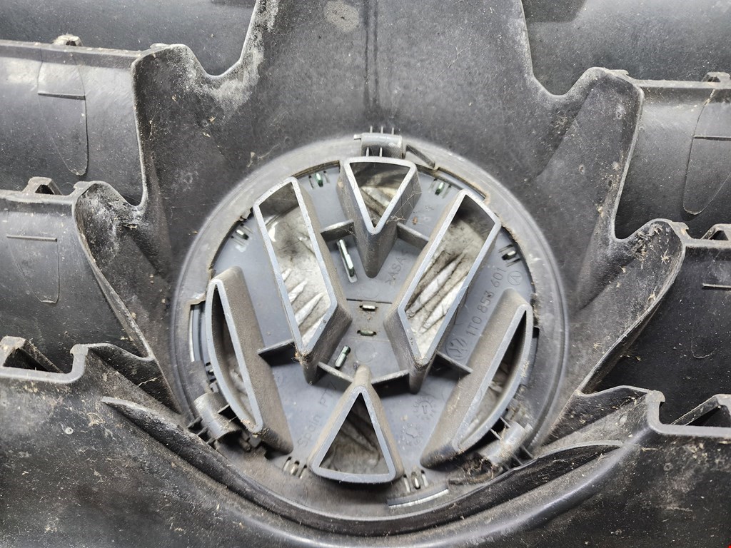 Решетка радиатора VOLKSWAGEN Touran 2003-2010