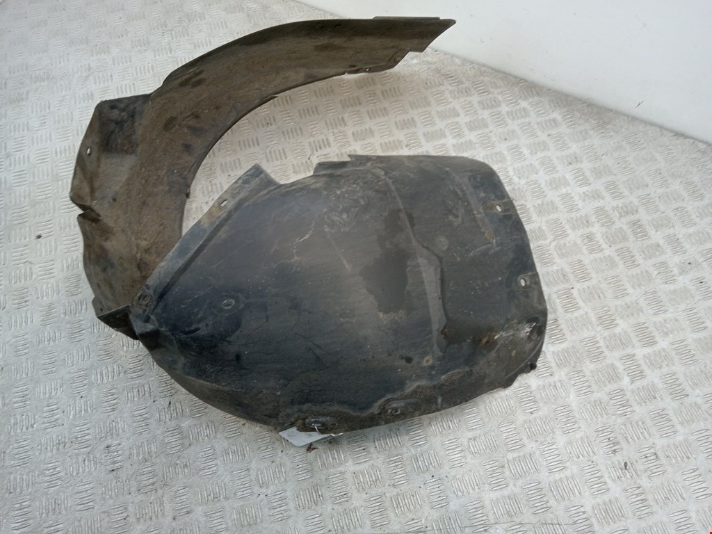 Локер (подкрылок) передний правый AUDI A4 B5 1995-2001