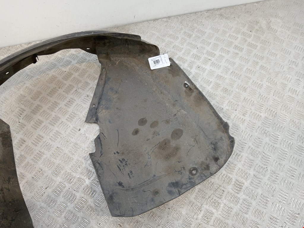 Локер (подкрылок) передний правый AUDI A4 B5 1995-2001