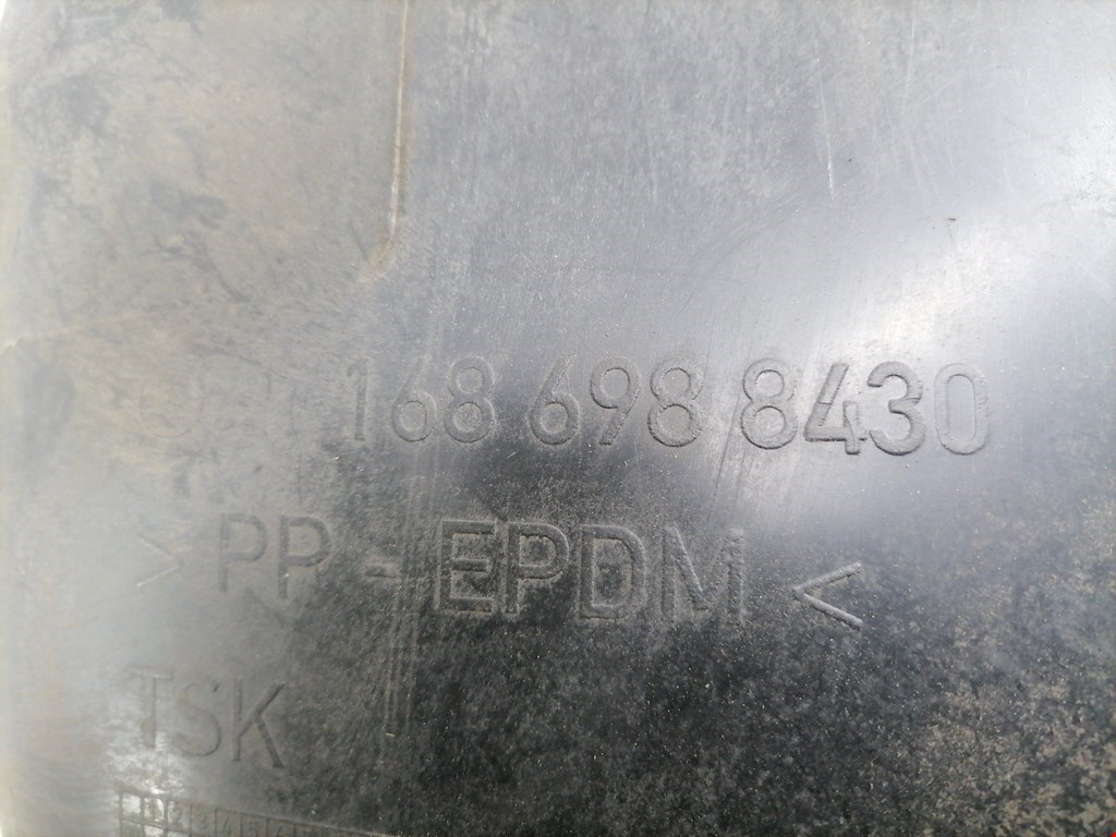 Локер (подкрылок) задний правый MERCEDES-BENZ A-Class W168 1997-2004