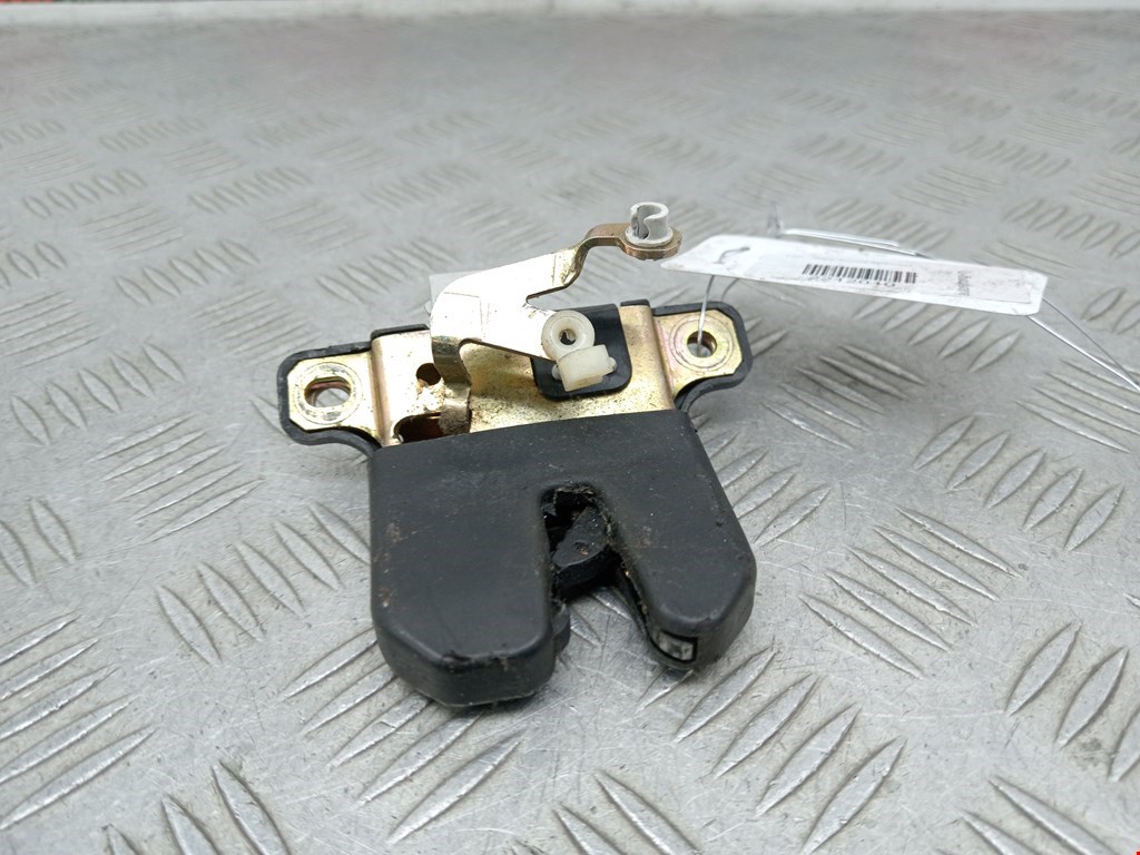 Замок багажника (крышки двери) AUDI A6 C5 1997-2004