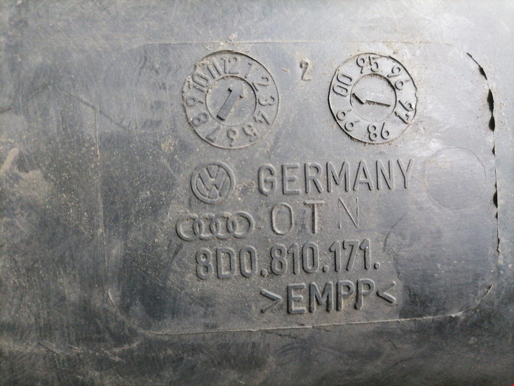 Локер (подкрылок) задний левый AUDI A4 B5 1995-2001