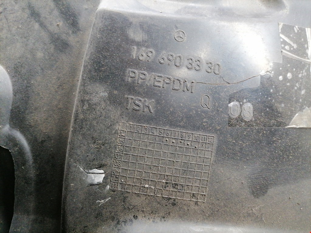 Локер (подкрылок) передний левый MERCEDES-BENZ A-Class W169 2004-2012