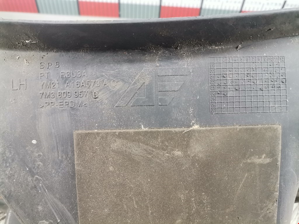 Локер (подкрылок) передний левый SEAT Alhambra 1996-2010