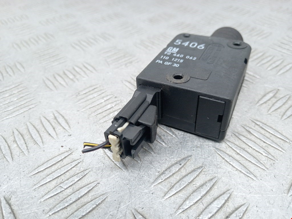 Активатор замка багажника OPEL Omega B 1994-2004